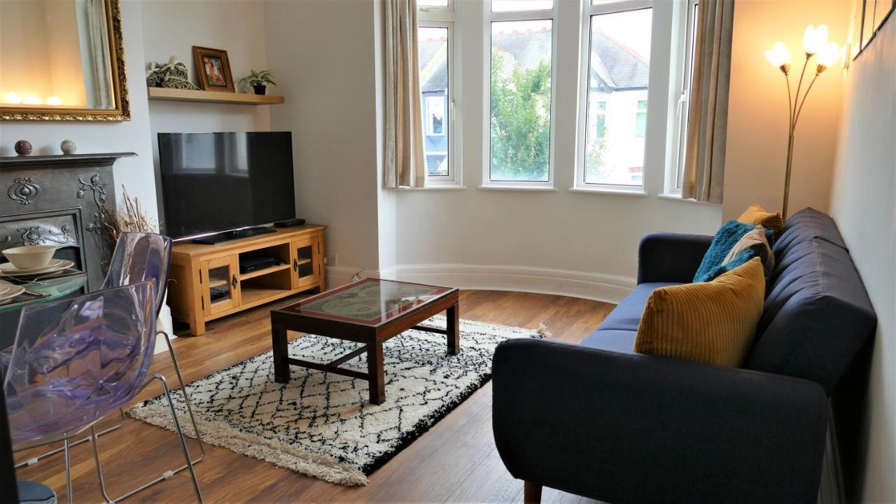 サウスエンド・オン・シーBeautifully Renovated 2 Bed Flat - Close To Beachアパートメント エクステリア 写真