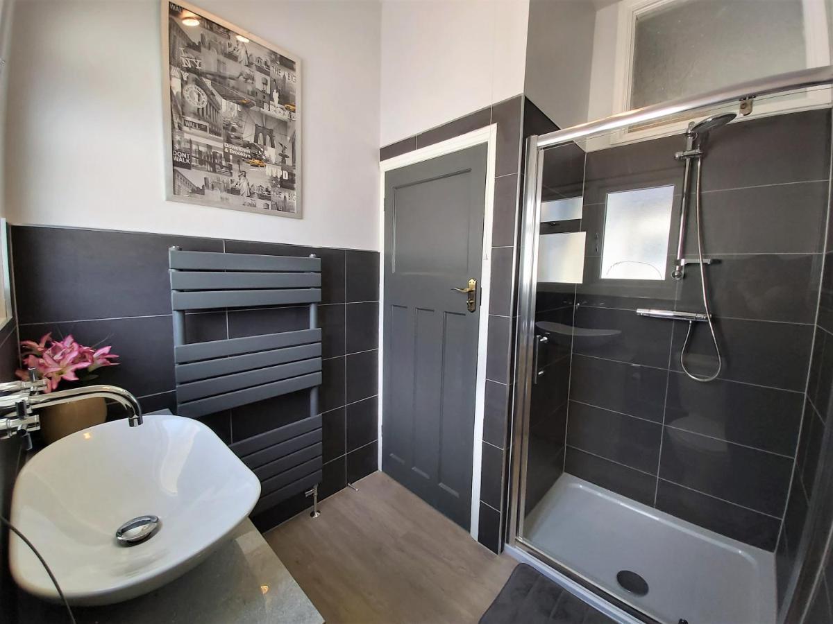 サウスエンド・オン・シーBeautifully Renovated 2 Bed Flat - Close To Beachアパートメント エクステリア 写真