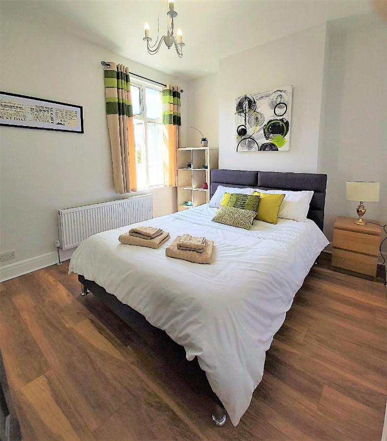 サウスエンド・オン・シーBeautifully Renovated 2 Bed Flat - Close To Beachアパートメント エクステリア 写真